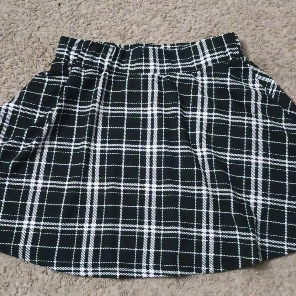Black and White Plaid Skirt